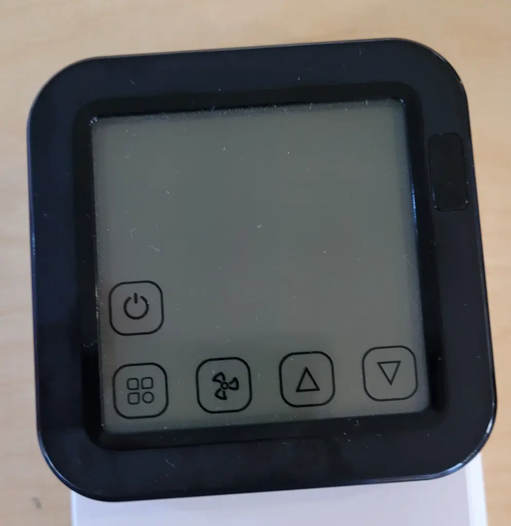 Heat Pump Controller including USB Power Supply